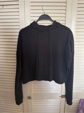 Black Women’s Cropped Hoodie